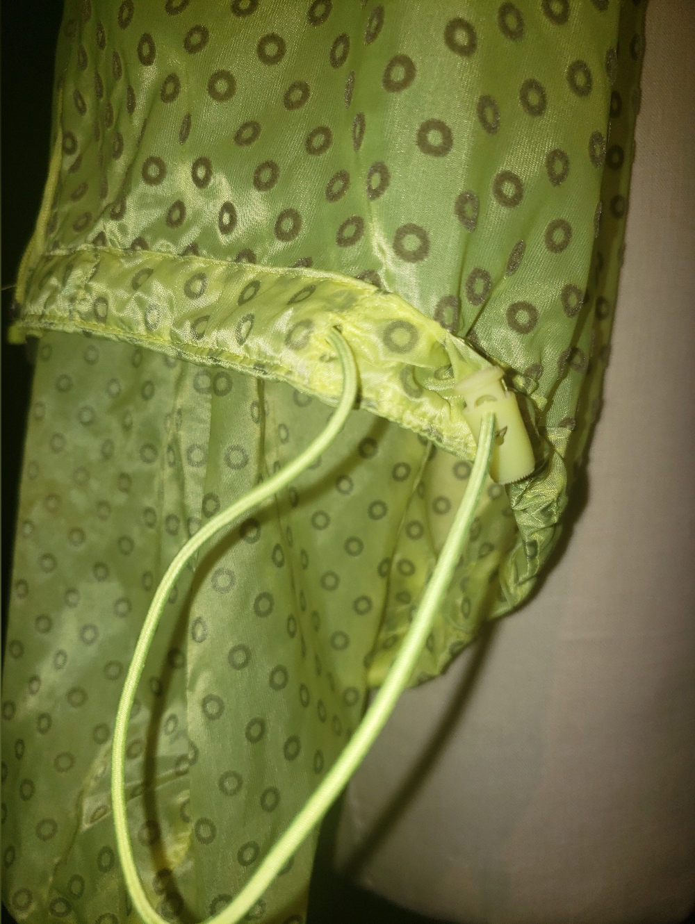 Nike Runner Neon Lime Green Reflector Hoodie Foldable Jacket L - Picture 12 of 15